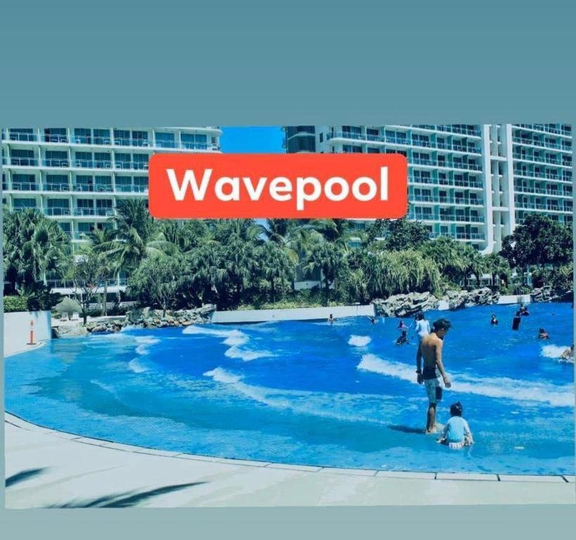Azure Urban Resort A3 Near Airport Mall With Balcony Wavepool Манила Экстерьер фото
