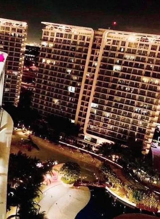 Azure Urban Resort A3 Near Airport Mall With Balcony Wavepool Манила Экстерьер фото