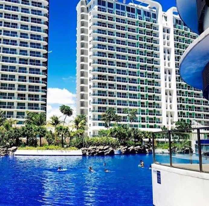 Azure Urban Resort A3 Near Airport Mall With Balcony Wavepool Манила Экстерьер фото