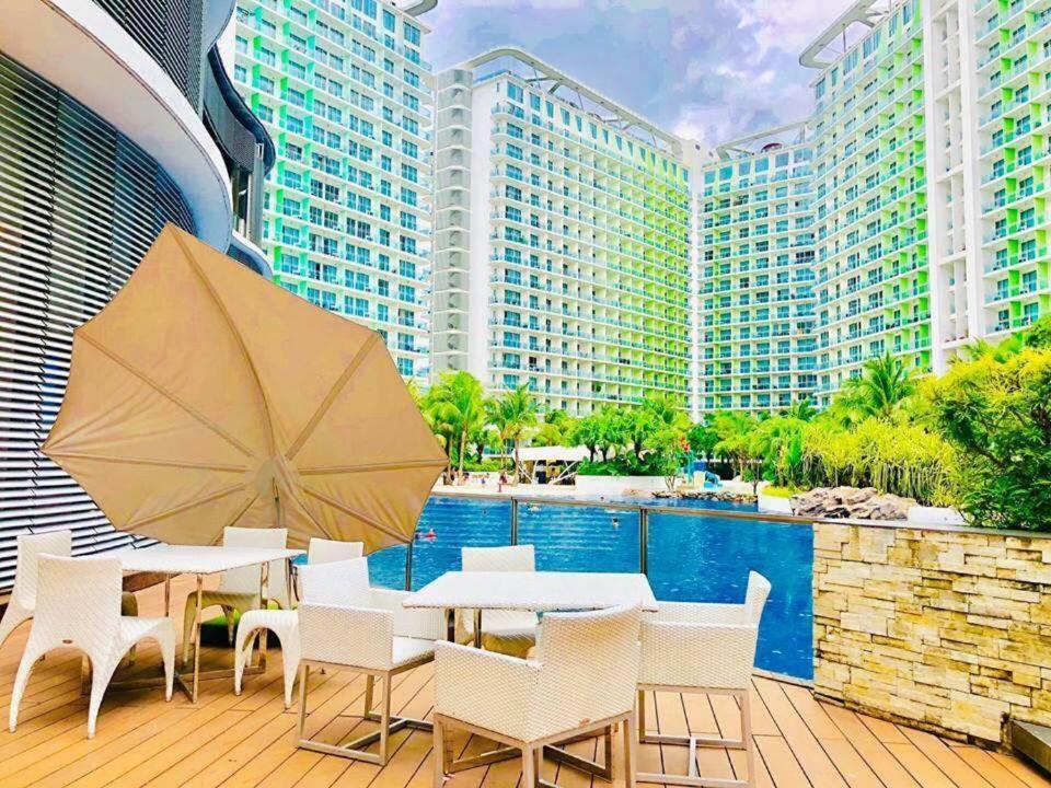 Azure Urban Resort A3 Near Airport Mall With Balcony Wavepool Манила Экстерьер фото